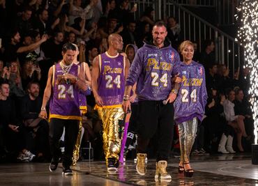 ‘Irrespetuoso’; colocan helicópteros en desfile y homenaje a Kobe Bryant