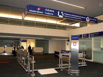 ¿Con cuánto dinero en mercancía puedes viajar a México en este fin de año?