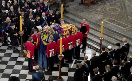 Hombre que se acercó a féretro de la reina Isabel quería ver si estaba muerta