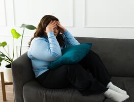 Vivir solo y sin visitas aumenta un 39% el riesgo de morir, revela estudio