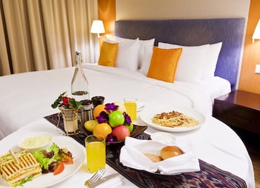 Los lugares más sucios en un hotel que deberías limpiar por ti mismo