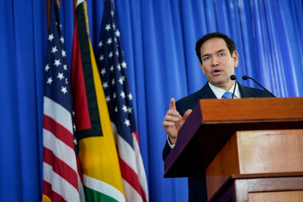 Migrantes enviados a Guantánamo eran "peores" que los de Al Qaeda: Marco Rubio  (Nathan Howard/Pool photo via AP)