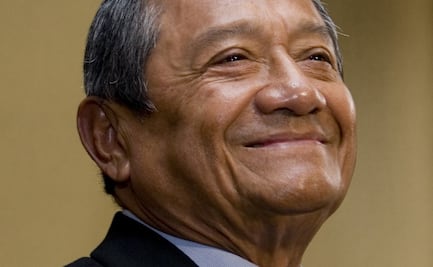 ¿Quién es Armando Manzanero y cuál es su trayectoria?