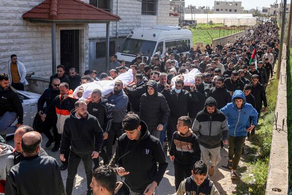 Impactante VIDEO: captan supuesto misil Tomahawk missile de EU impactando cerca de una escuela en Irán