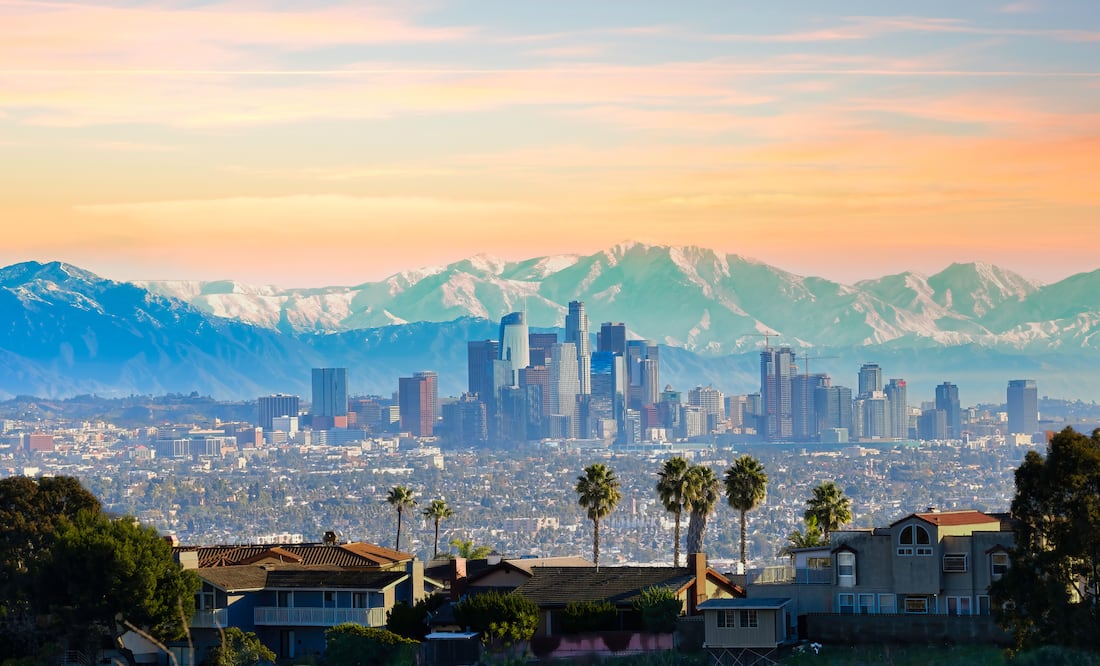 Los Angeles panorama/ iStock/Larry Gibson