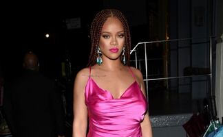 Rihanna 'enciende' Instagram con sesión en bikini