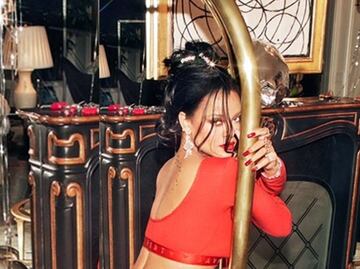 Rihanna conquista con leggings rojos en sesión de impacto