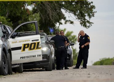 Mujer de Texas retuvo como rehenes a 17 migrantes indocumentados