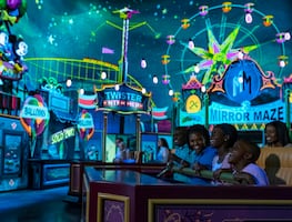 Mickey & Minnie’s Runaway Railway debuta en Disneyland; asi es el viaje