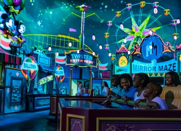 Mickey & Minnie’s Runaway Railway debuta en Disneyland; asi es el viaje