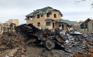 EU denuncia “campaña deliberada para matar, tortura, violar" en Bucha, Ucrania