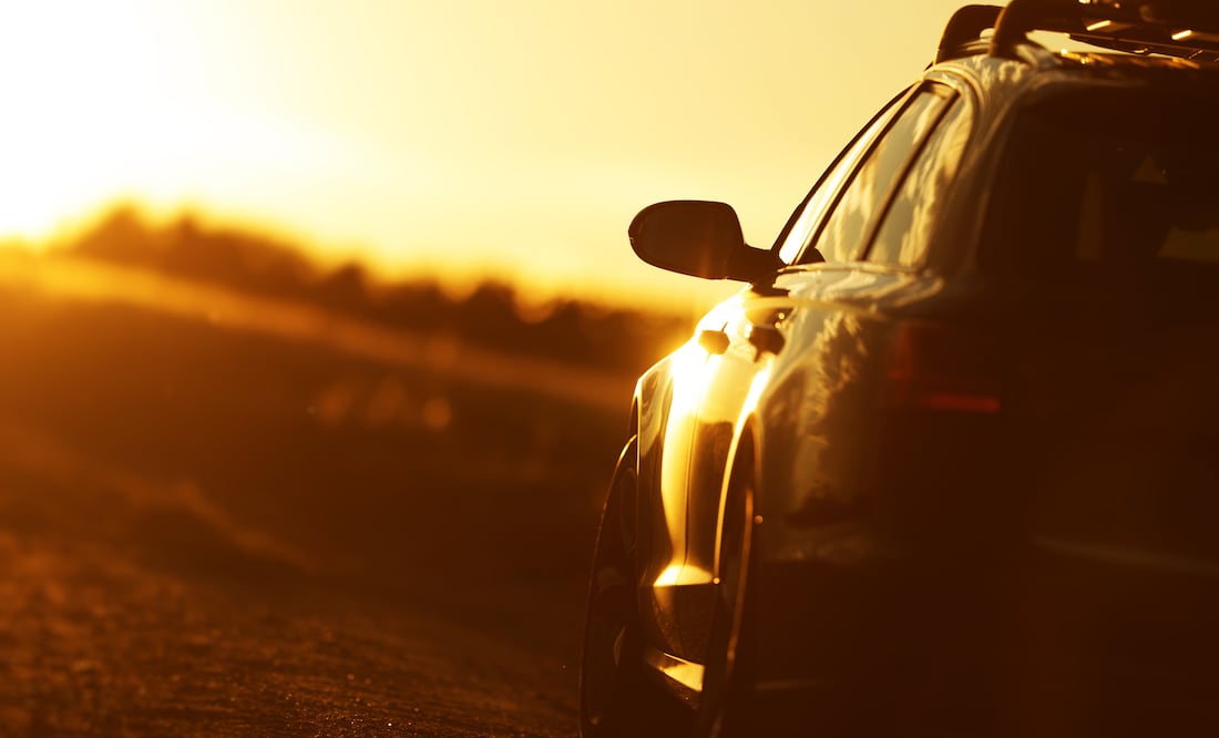 Niña de un año fallece tras horas encerrada en coche bajo intenso calor. Foto iStock / welcomia