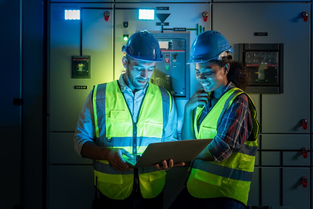 Trabaja como ingeniero en el Consulado de Estados Unidos en Guadalajara y gana $540,572 pesos anuales. iStock/Godji10