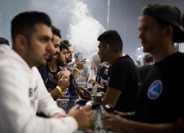Suman 12 muertos en EU por problemas respiratorios relacionados al vapeo