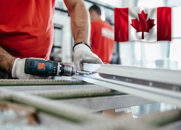 Trabajo para mexicanos en Canadá: buscan obreros para fabricar puertas (sin inglés)