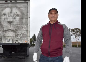 El mexicano que convierte su camión en una galería de arte en EU