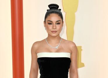 Vanessa Hudgens enamora la primavera con pequeño look en Filipinas