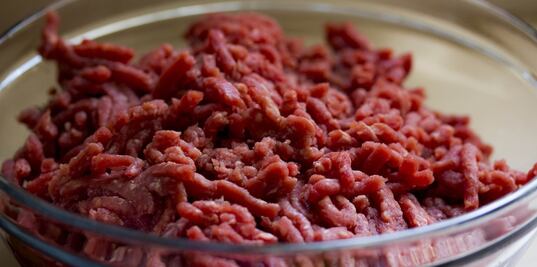 Carne de res contaminada con salmonela causa una muerte en EU