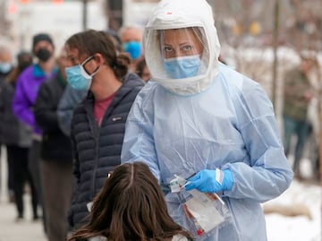 ¿Ómicron es la variante que marcará el fin de la pandemia?