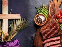 ¿Por qué no se debe comer carne en Cuaresma? ¿Qué días y cuántos no se come, según la Biblia?