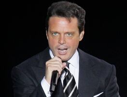 ¿Y Mercedes Villador? Captan a Luis Miguel con su nueva conquista, Paloma Cuevas