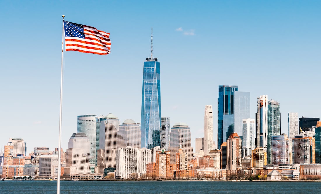 Visa Waiver Program/ iStock/Urbanscape