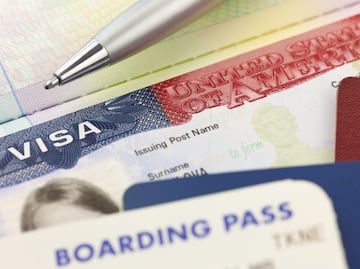 Mi pasaporte expiró y tiene pegada mi visa: ¿Aún puedo viajar a Estados Unidos?