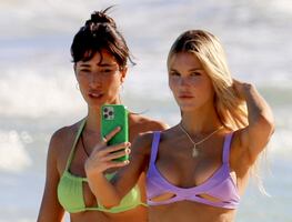 Joy Corrigan y Kylee Campbell se lucen con bikinis "imposibles" en México