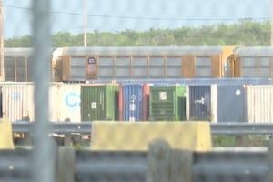 Mexicanos y hondureños, los migrantes que murieron atrapados en contenedor de tren en Texas