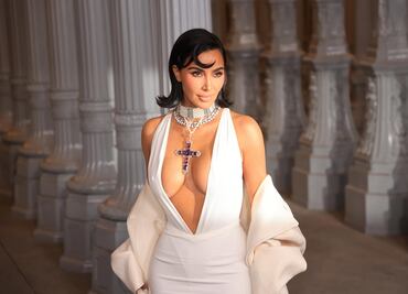 Kim Kardashian deslumbra al posar en ropa interior y se lleva todas las miradas