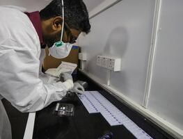 OMS analiza pastilla contra Covid; “puede ser una nueva arma”, dice