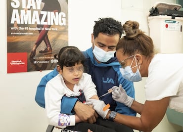 Vacunación de niños en Nueva York iniciará la próxima semana en escuelas