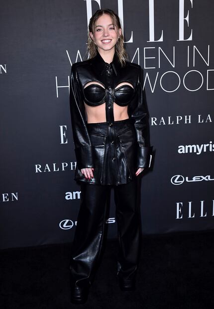 Sydney Sweeney luce bustier de cuero y arrasa en Los Ángeles  