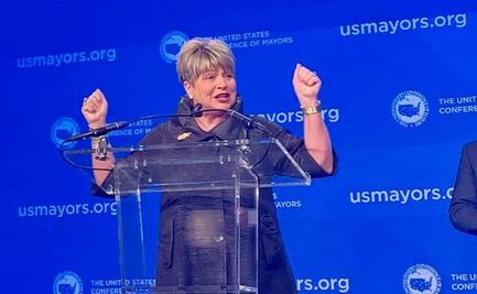 Alcaldesa de Texas viola el aislamiento para ir a salón de belleza