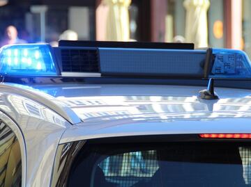 Arrestan a pareja por estafar a anciana con $240 mil dólares