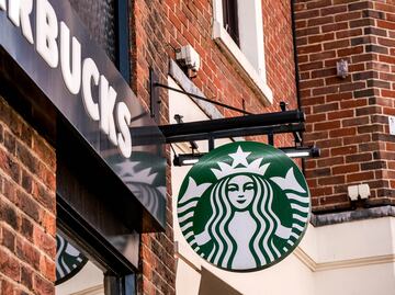 Starbucks pone fin a su política ‘Open door’: exige a los clientes consumir o retirarse
