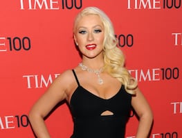Christina Aguilera roba suspiros en Italia con glamuroso look de Barbie tras perder casi 20 kilos