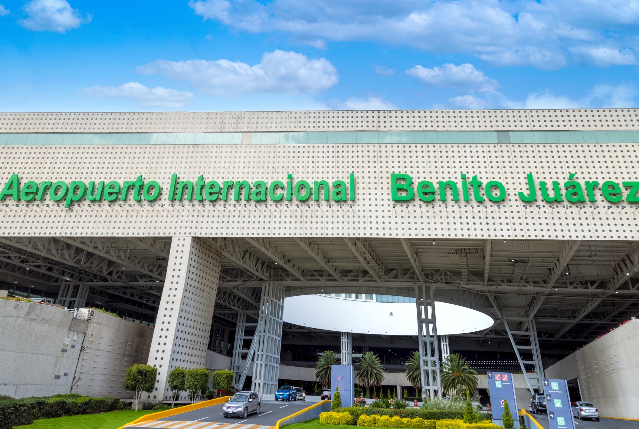 RT @Vive_USA: Golpe al bolsillo de los viajeros: sube el TUA del AICM a partir de este abril ✈️