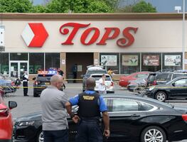 Tiroteo masivo en supermercado de Buffalo, Nueva York, deja 10 muertos