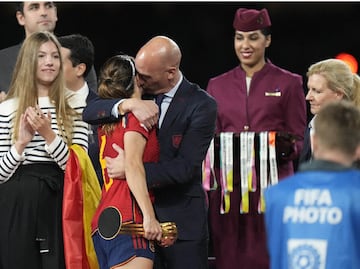 Vira. Beso de  Luis Rubiales a Jenni Hermoso desata críticas tras Copa Mundial de Futbol femenino