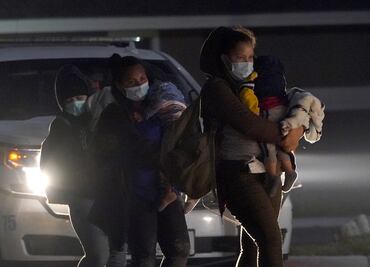 "No tengo lugar donde ponerlos”, dicen autoridades a migrantes