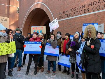 Detienen y deportan a estudiante iraní cuando intentaba ingresar a EU
