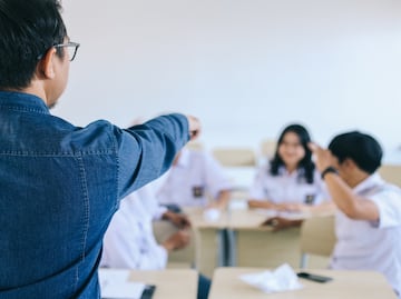 “No hablan inglés”: Maestro texano desata polémica al acusar a sus alumnos ante autoridades migratorias