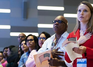 Nuevo examen de Ciudadanía de Estados Unidos 2025: Nuevas preguntas, dificultad y qué cambió