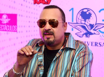 Abuchean a Pepe Aguilar en pleno concierto por hablar de Ángela y cantar ‘Cuídamela bien’. VIDEO