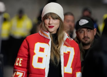 Taylor Swift dona 100 mil dólares a familia de víctima en tiroteo del desfile de los Chiefs