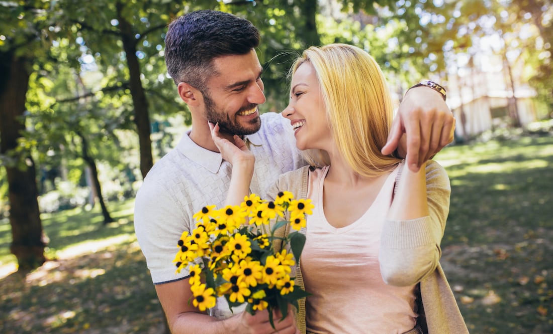 ¿Por qué se regalan flores amarillas el 21 de septiembre?¿Significan amor o infidelidad? Foto: iStock/Jovanmandic