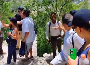 Turistas estadounidenses rayan un monolito de Peña de Bernal: “Todos lo hacen”, justifican. VIDEO