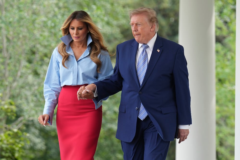 “Escuché que me extrañaron”: Melania Trump reaparece tras un mes de ausencia. Foto: AP Photo/Jacquelyn Martin