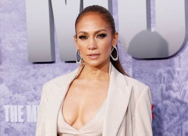 Jennifer Lopez enciende el verano con diminuto bikini antes de cumplir 56 años